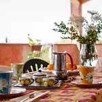 Casa Elena 펜션