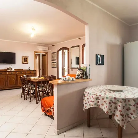 Casa Elena Feriehus *