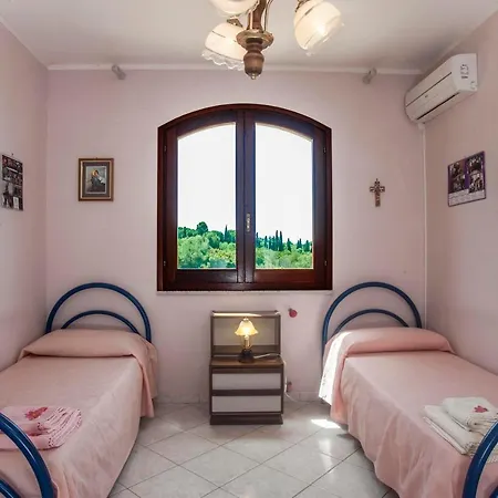 Casa Elena Feriehus Masainas